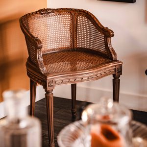 Fauteuil en style Louis XVI